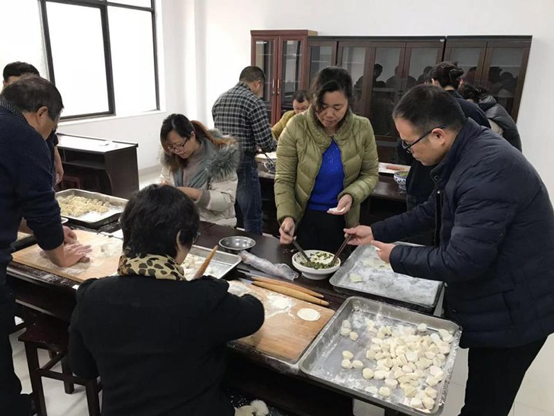 集團公司舉辦“迎冬至、包餃子”活動